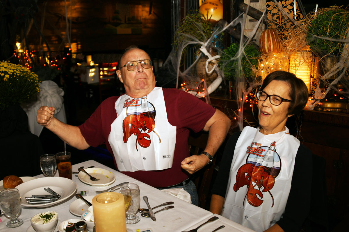 323 Terry and Pat Willis having fun at the final dinner.jpg